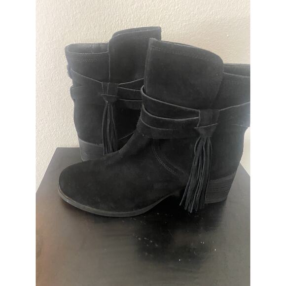 Koolaburra UGG Kenz Black Suede Tassel Block Heel Ankle Boots Size 8 - Picture 3 of 7